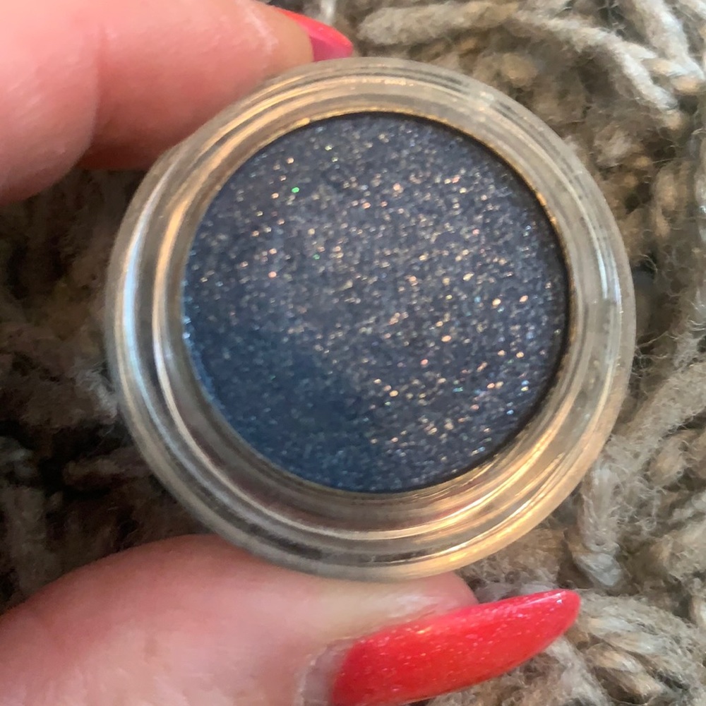 Blue hour eyeshadow by Jane iredale NWT